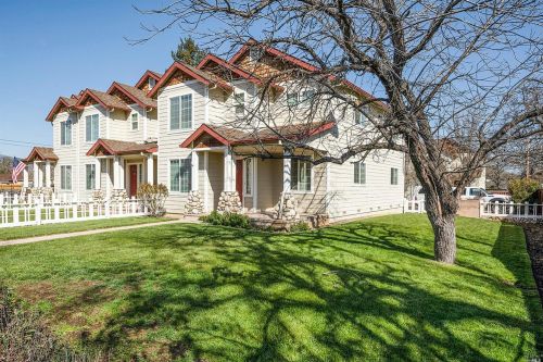 21090 Santa Clara Rd, Middletown, CA 95461-9701