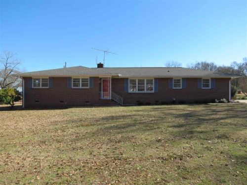108 Woodfield Dr, Williamston, SC 29697-1337