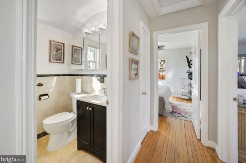 7500 16 Ave, Silver Spring MD 20912-7040 exterior