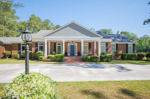 195 Springhill Dr, Tifton, GA 31793-6818
