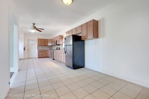 1415 Asbury Ave, Tinton Falls NJ 07712-5701 exterior