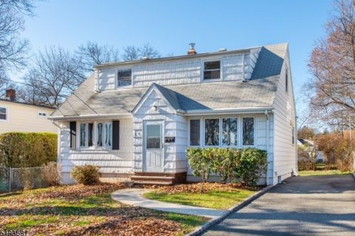 37 Bellevue Ter, Bloomfield, NJ 07003-3043