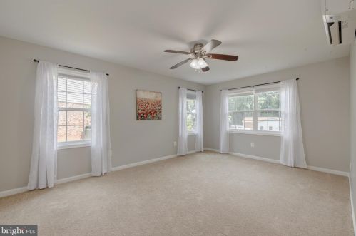 7136 Game Lord Dr, Springfield VA  22153-1318 exterior