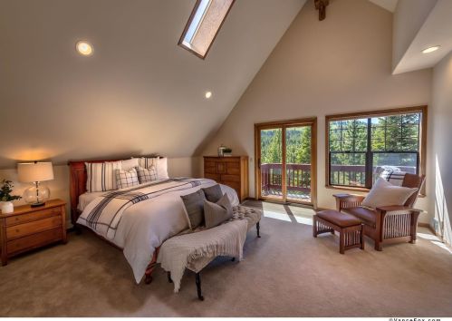 12275 Stockholm Way, Truckee CA  96161-6945 exterior