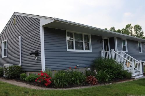 53 Charter Ave, Waterbury, CT 06705-3015