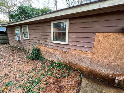 675 Lakeridge Dr, Conyers GA  30094-2676 exterior