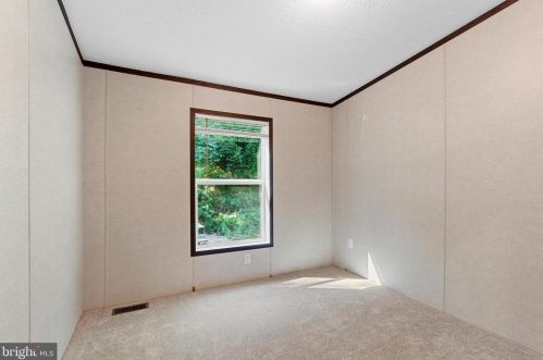 1148 Moulstown Rd, Hanover PA 17331-6853 exterior