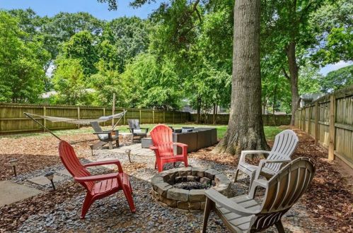 184 Hutchinson St, Atlanta GA  30307-3820 exterior