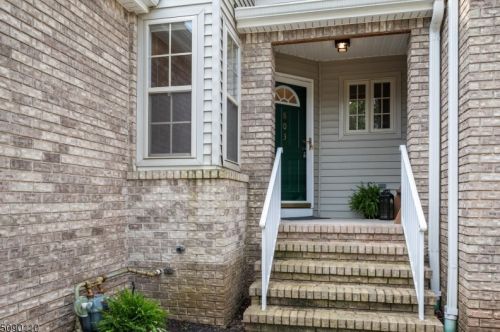 803 Taggert Dr, Montgomery, NJ 08502-6413