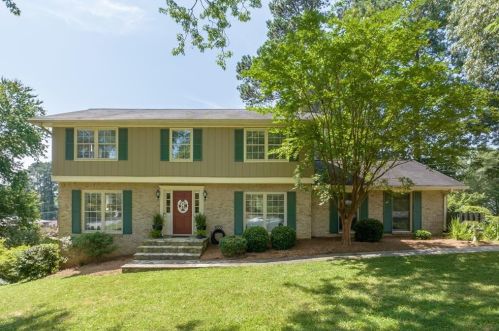 4682 Kenneth Dr, Lilburn, GA 30047-5256