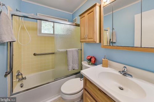 3200 Kayson St, Silver Spring MD 20906-3942 exterior