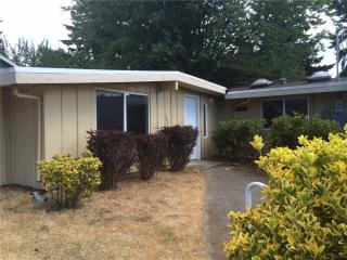 18004 42 Ave, Seattle WA  98188-4523 exterior