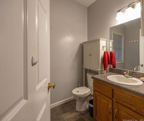 6 Mount Pleasant St, Derby CT  06418-2043 exterior