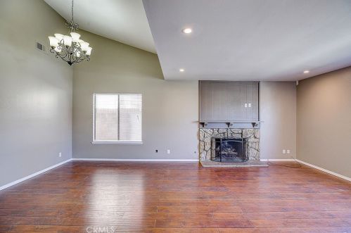2544 Lark Ellen Ln, Anaheim, CA 92806-5606