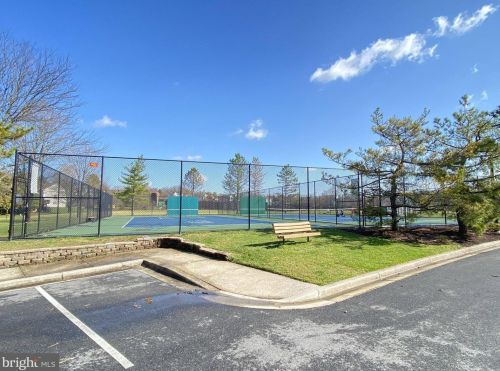 4 Dinsdale Ct, Silver Spring MD exterior