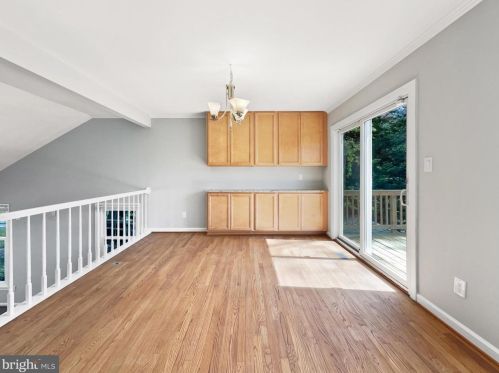 9109 Lake Braddock Dr, Springfield VA  22015-2136 exterior