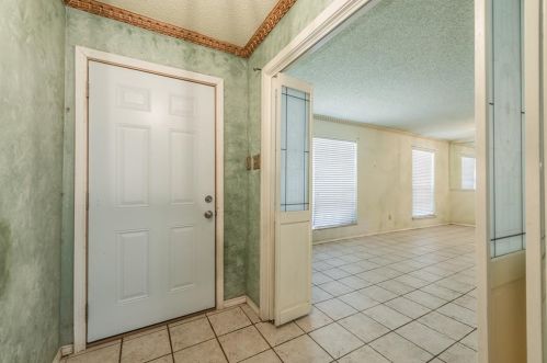 100 Grand Mdw Dr, Fort Worth TX 76108-3942 exterior