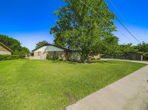 1525 El Camino Cir, Princeton TX 75407-6754 exterior