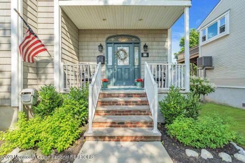 6 Leonard Ave, Leonardo, NJ 07737-1539