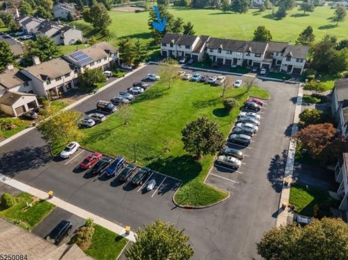 16 Olive Ct, Flemington, NJ 08822-3037