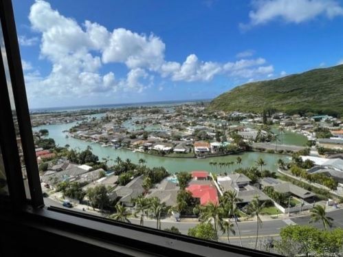 501 Hahaione St, Honolulu, HI 96825-1454