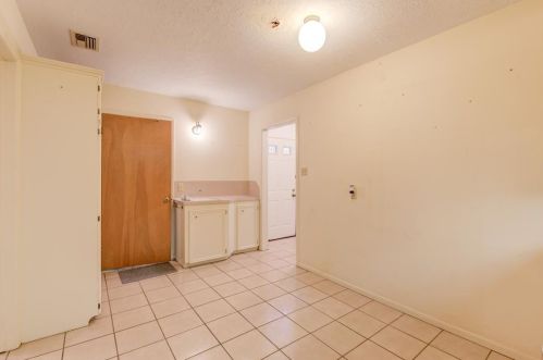 46 Ivy Ct, Conroe TX  77304-1205 exterior