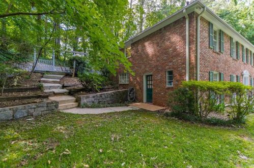 2408 Meadow Lark Dr, Atlanta GA  30344-4026 exterior