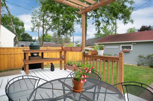 1163 Juliet Ave, Saint Paul MN  55105-2922 exterior