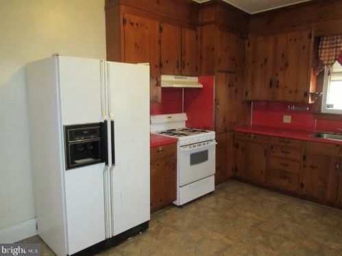 320 Middle St, Hanover PA 17331-3746 exterior