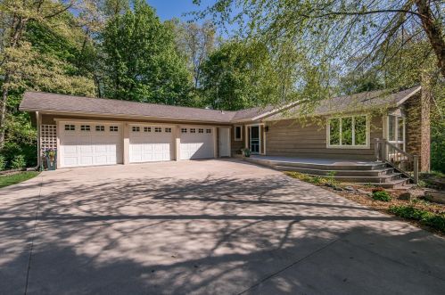 5231 Roselee Cir, Byron, MN 55920-4010
