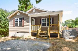 403 Tennessee Ave, Athens, TN 37303-2627