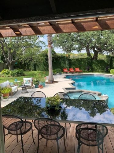 1406 Cardinal Hl Dr, Austin TX  78758-2705 exterior