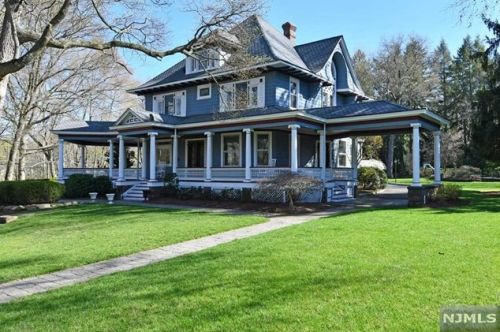 448 Spring Ave, Ridgewood, NJ 07450-4526