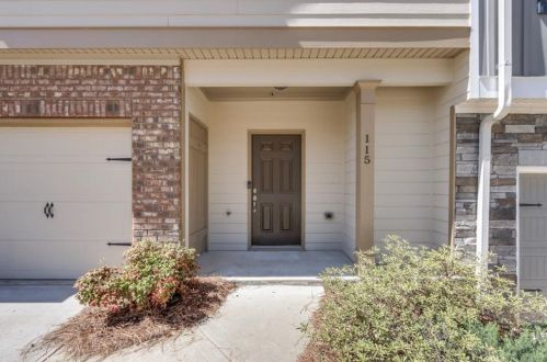 115 Oakview Psge, Holly Springs, GA 30114-1801