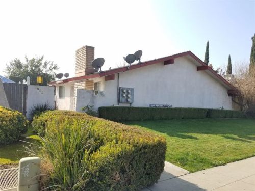 602 Barstow Ave, Clovis, CA 93612-1574