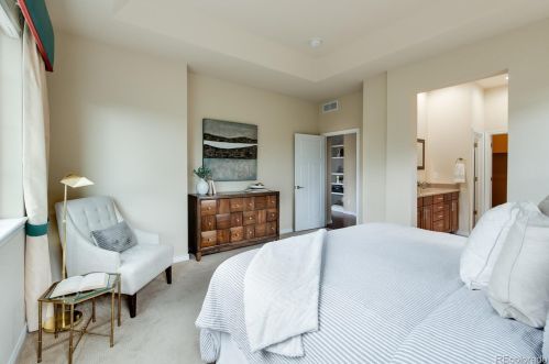 6747 Phillips Pl, Englewood CO 80112-3350 exterior