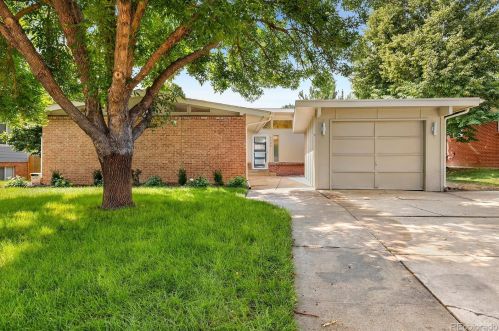 6084 62nd Ave, Arvada, CO 80003-5006