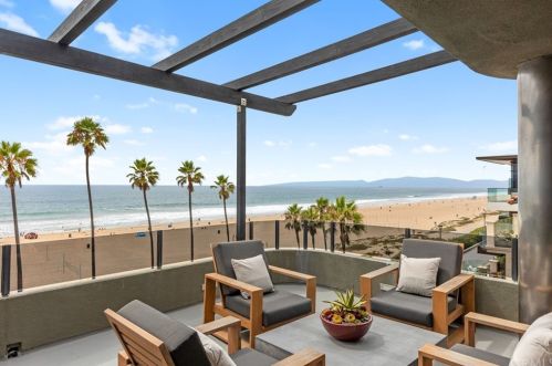 1149 The Strand, Manhattan Beach, CA 90266-5438
