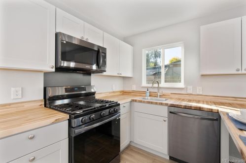 1960 Florence St, Denver CO  80010-2134 exterior