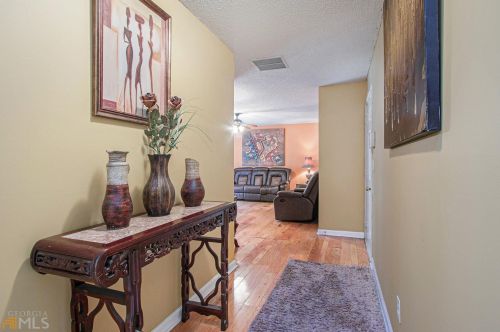 5838 Waggoner Ct, Rex GA 30273-5201 exterior