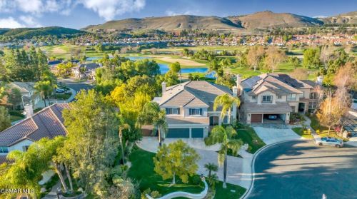 239 Heath Meadow Ct, Simi Valley, CA 93065-7115