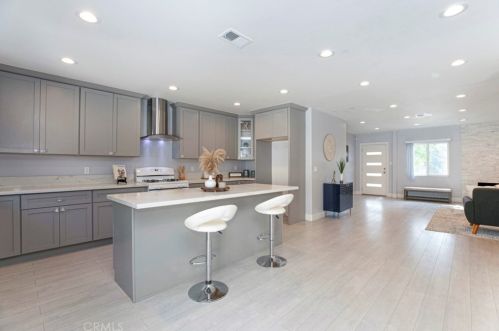 3521 Encinal Ave, Glendale CA 91214-2415 exterior