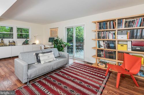 15 Robert Rd, Princeton NJ  08540-5332 exterior