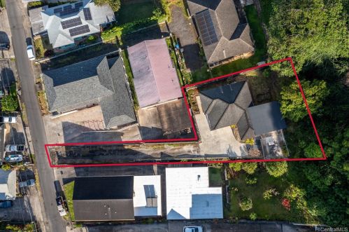 2803 Henry St, Honolulu HI  96817-1144 exterior