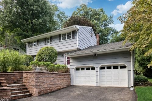 35 Lake Blvd, Morristown, NJ 07960-5039