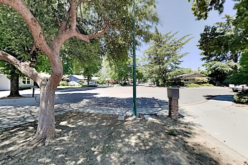 2360 Westminster Dr, Modesto, CA 95355-4538