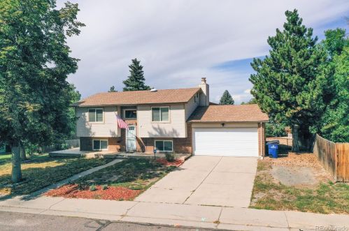 4601 Evanston Way, Aurora CO 80012-1539 exterior