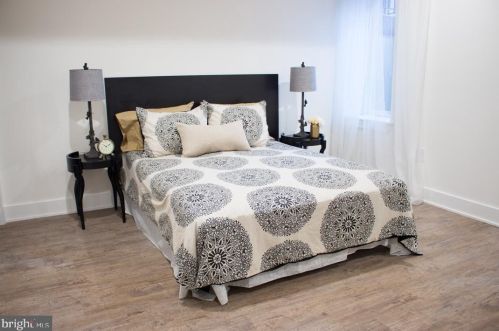 1110 2nd St, Philadelphia, PA 19123-5419