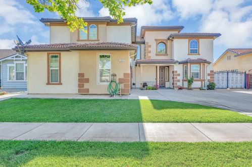 494 Heather Creek Dr, Los Banos, CA 93635-8817