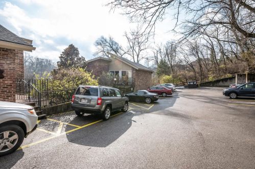 3069 Alpine Ter, Cincinnati OH  45208-2941 exterior